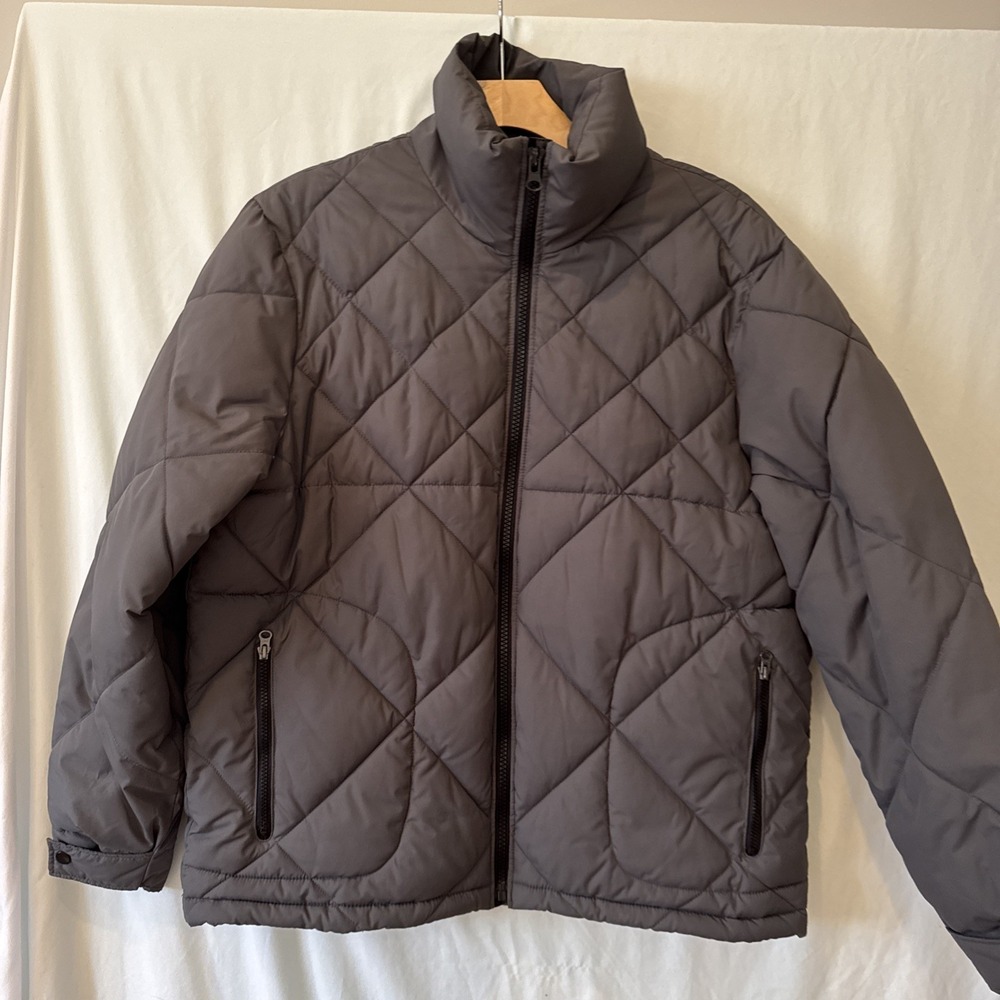 PUFFER JACKET/COAT GRAY QUILTED AND LINED SZ LG ZIP UP UNISEX